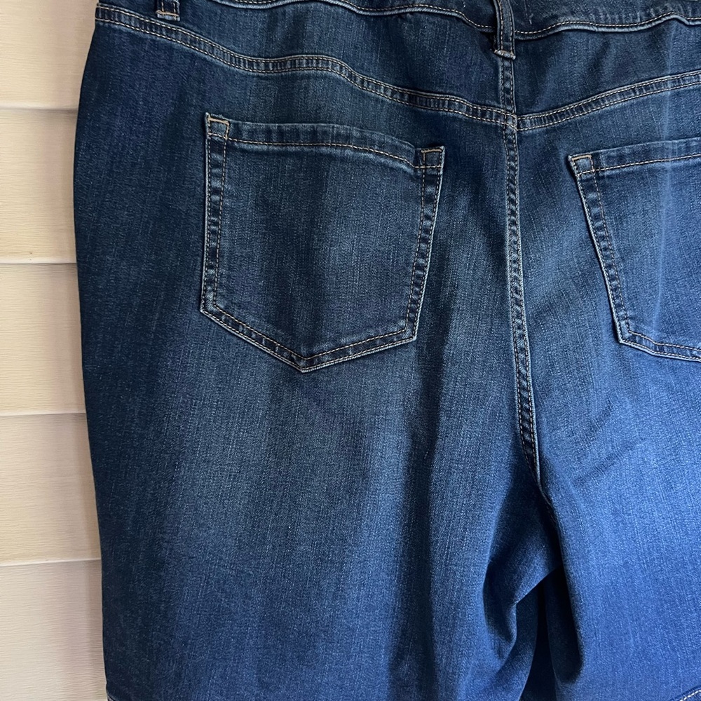 Lane Bryant Mid Rise Girlfriend Shorts Size 20 - Picture 7 of 11